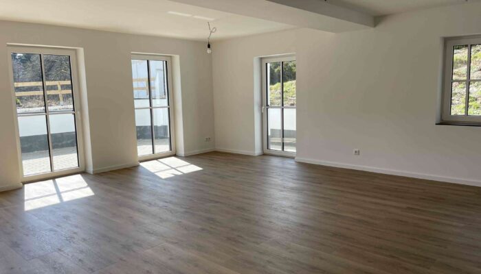 3056216-knjzsF1TVCkAjTL8FUbS3716-photo