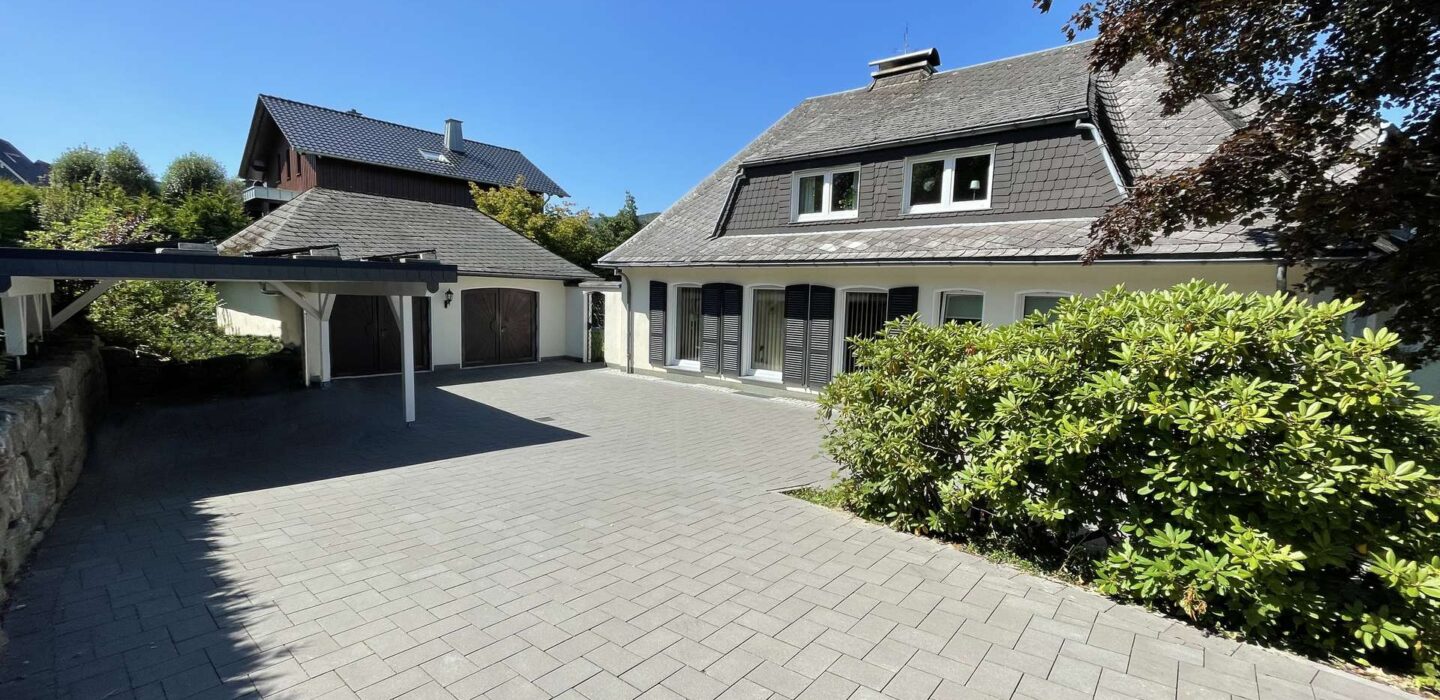 3124044-9AJndt64B146hUeYCsxsLWzb-Titel1